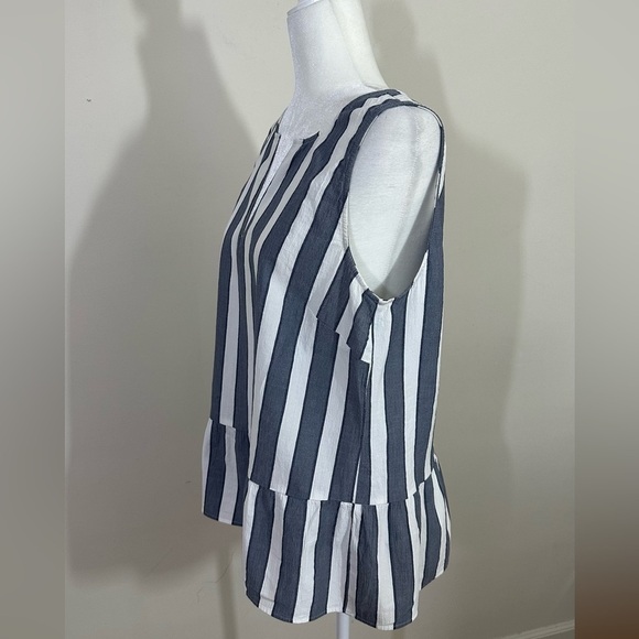 Loft sz med tunic, top stripe deep gray  / white stripe fullness across the edge - Picture 5 of 11